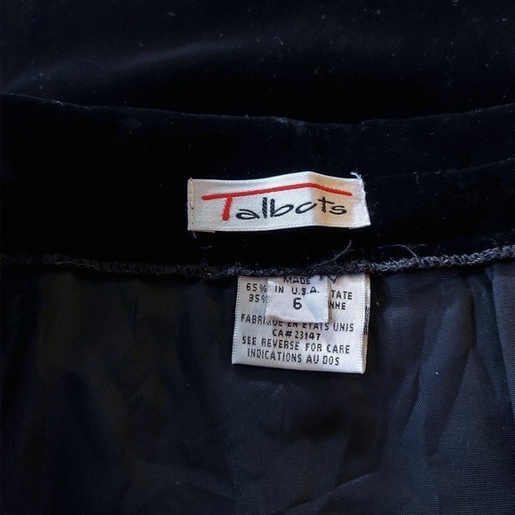 Vintage Black Velvet Pencil Skirt Talbot Lined Side Slit Size 6 W26 L32 -Hey Viv - Picture 6 of 7